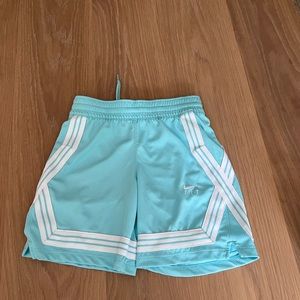 Nike Girls' Fly Crossover Training Shorts size S (8) / light blue